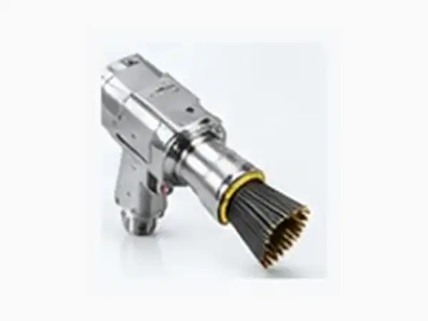 Laser cleaning-head protective optics / nozzle requirement
